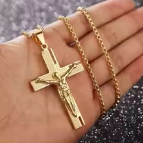 Men’s Chain with Cross Pendant