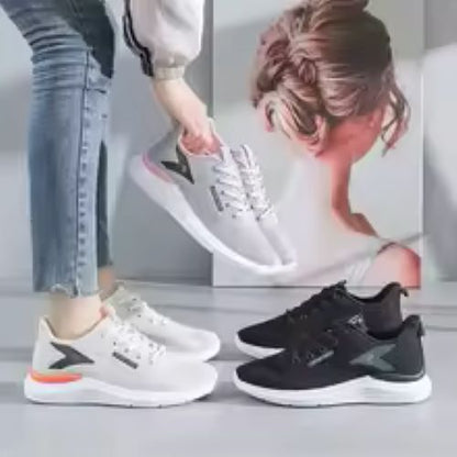 Women’s sports shoes