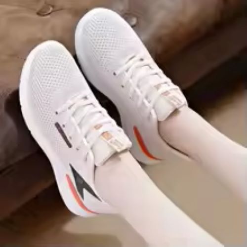 Women’s sports shoes